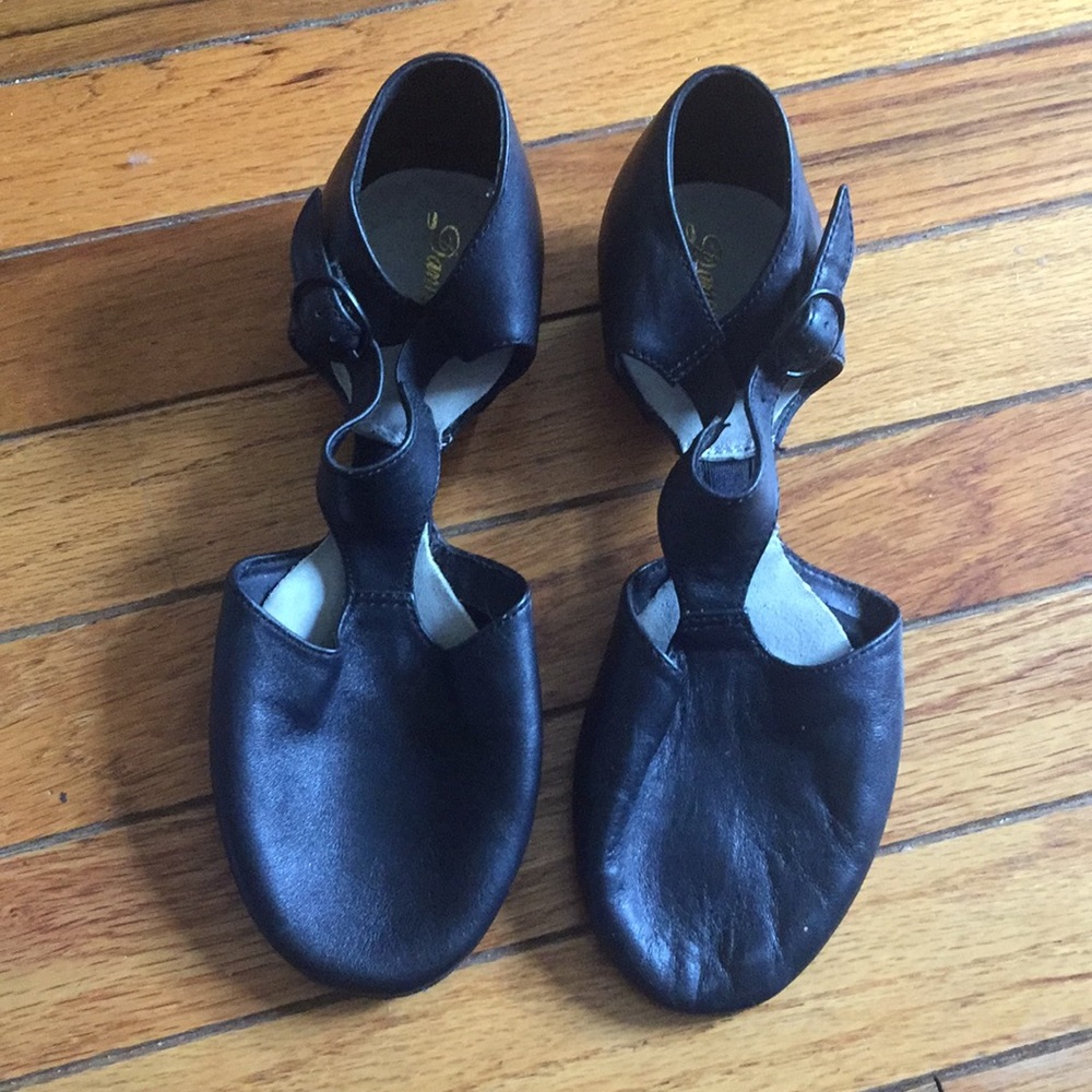 Women’s  jazz shoe